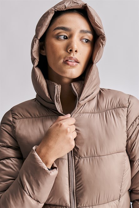 Abrigos-Vandalia-4006-Chocolate SN