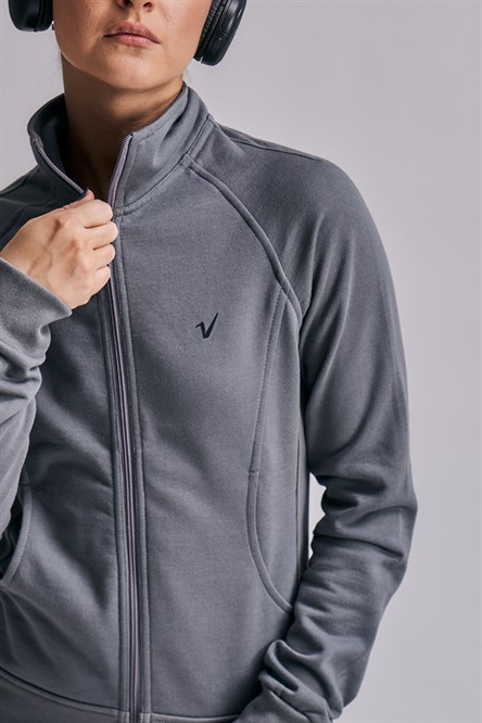 Abrigos-Vandalia-9242-Gris